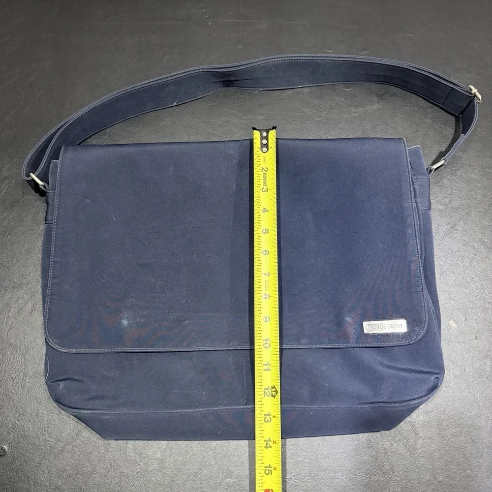Nordstrom Water Resistant 16 Inch‎ Laptop Bag Navy Blue